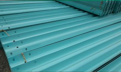 冠縣潤(rùn)金交通設(shè)施 公路護(hù)欄板現(xiàn)貨供應(yīng)，以專業(yè)工藝守護(hù)道路安全